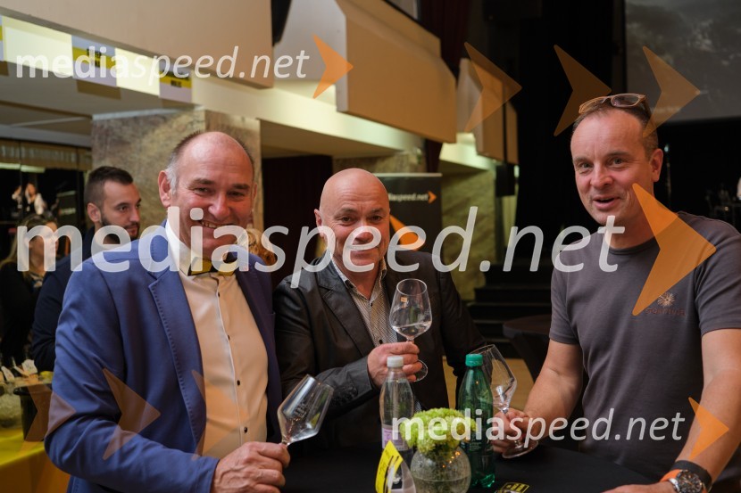  Bogomir Valdhuber, vinar, Vino Valdhuber, nogometaš Vinske reprezentance Slovenije;  ... ;  ... 5. salon štajerskih mladih vin Pubec 2023 v Ljubljani