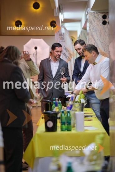  ... ;  Aleksander Rigo, Rigo Vino;  Marko Toplak, Turistična kmetija Toplak, nogometaš Vinske reprezentance Slovenije5. salon štajerskih mladih vin Pubec 2023 v Ljubljani