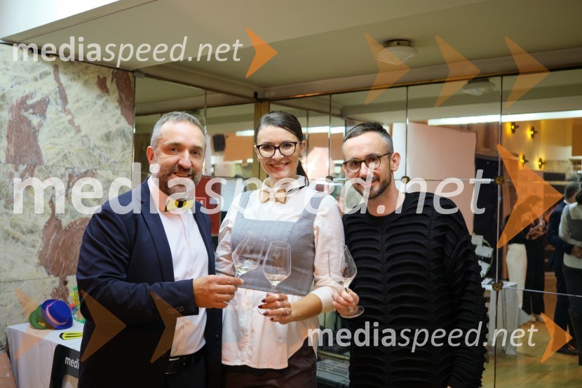  Borut  Cvetko, kreativni direktor, Mediaspeed d.o.o.;  Sandra  Ezgeta Jurišić, vodja marketinga in PR, Planet TV;  Jernej Pristov, vodja službe za odnose z javnostmi SNG Drama Ljubljana5. salon štajerskih mladih vin Pubec 2023 v Ljubljani