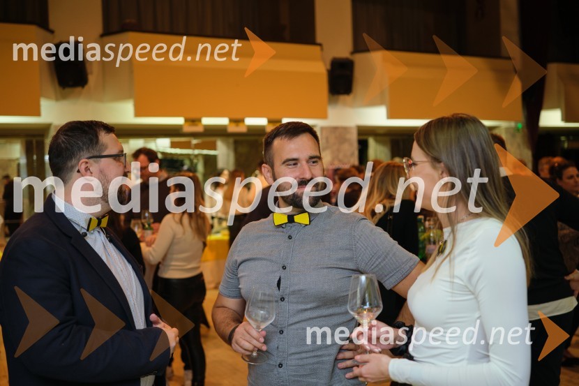  Tomi Brumen, Chizz Band;  Aleksander Živko, Chizz Band;  Lucija Mukenauer, 19. svečinska vinska kraljica, vino Mukenauer5. salon štajerskih mladih vin Pubec 2023 v Ljubljani