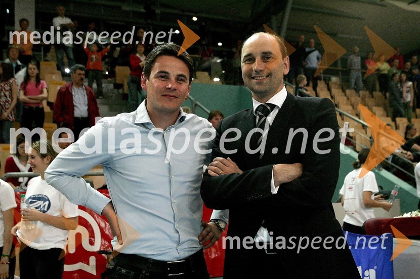 ... in Matjaž Kovačič, predsednik uprave Nova KBM d.d.Odbojka, Finale državnega prvenstva, OK Nova KBM Branik Maribor:OK HIT Nova Gorica