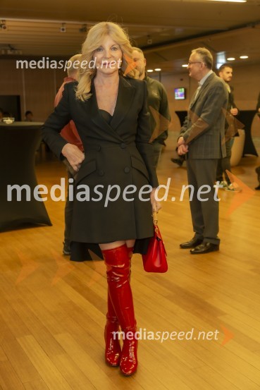  Darja Kuhar Kotnik, soustanoviteljica in podpredsednica Društva za zdravje naroda34. Ljubljanski mednarodni filmski festival - LIFFe, otvoritev