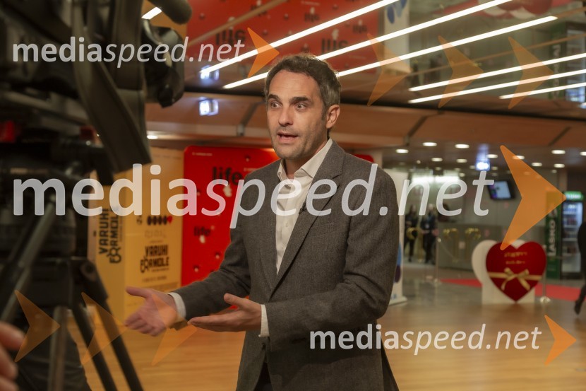  Radivoje Bukvić, igralec34. Ljubljanski mednarodni filmski festival - LIFFe, otvoritev