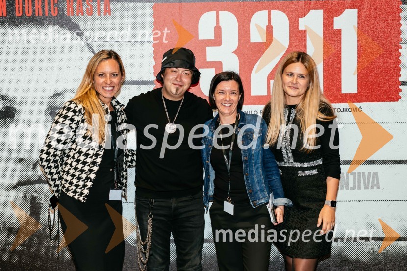  Viktorija Martinović, Cineplexx;  Stefan Đurić - Rasta, pevec;  Andreja Purger, marketing Cineplexx;  Lilijana Gačar, vodja usposabljanja osebja Cineplexx Slovenija3211, premiera filma v Cineplexx Ljubljana