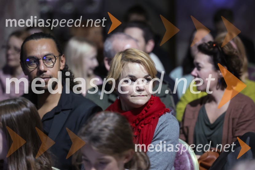  Kim Komljanec, svetovalka ministrice za kulturoPremiera mladinske predstave A me slišiš?!?