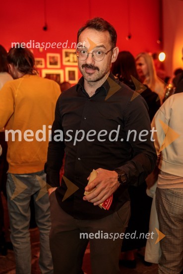  Jože Robežnik, igralecKar želiš, to dobiš, premiera komedije