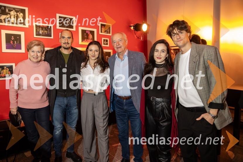  ... ;  Vid  Valič, stand-up komik, voditelj;  Valentina Zajtl;  ... ;  Urša Premik, fotografinja;  Domen Valič, igralecKar želiš, to dobiš, premiera komedije