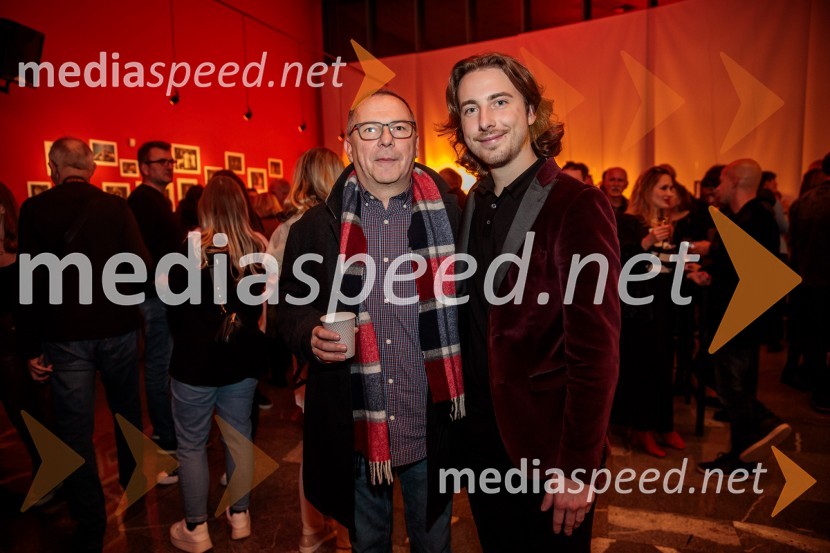  ... ;  Žiga Flajnik, kostumografKar želiš, to dobiš, premiera komedije