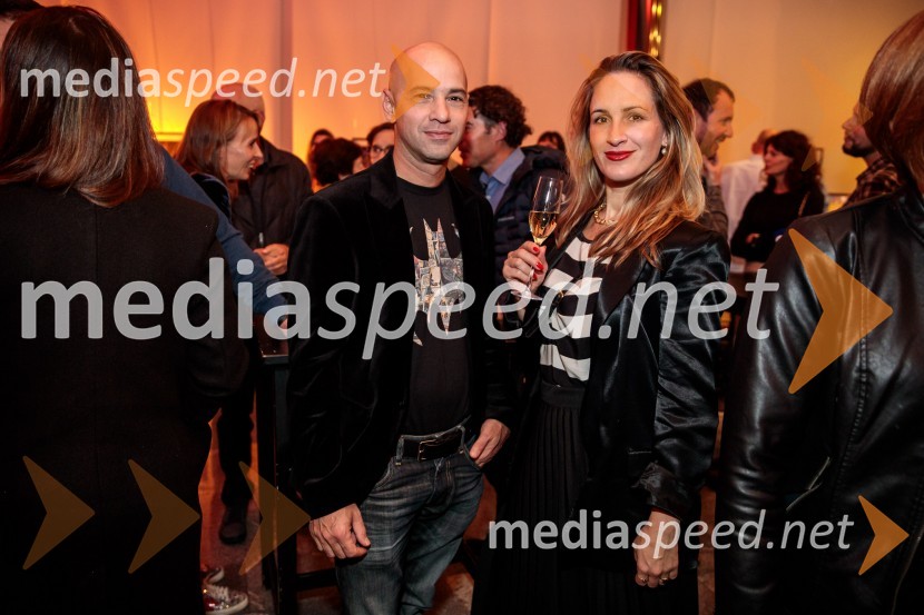  ... ;  Lea Menard, igralkaKar želiš, to dobiš, premiera komedije