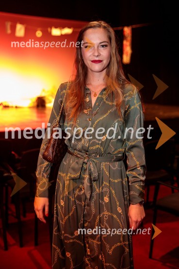  Lea Cok, igralkaKar želiš, to dobiš, premiera komedije