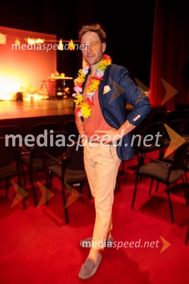  Klemen Slakonja, igralec, komik in TV voditeljKar želiš, to dobiš, premiera komedije