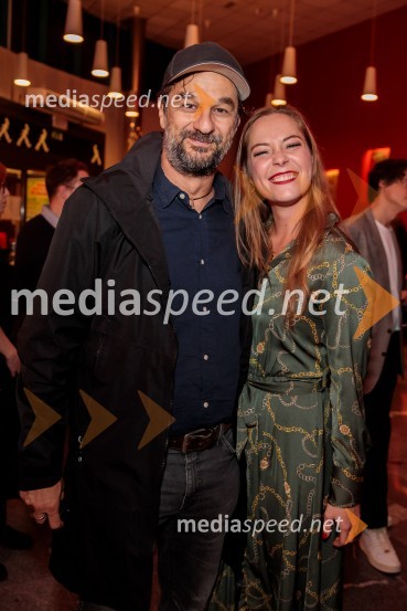  ... ;  Lea Cok, igralkaKar želiš, to dobiš, premiera komedije