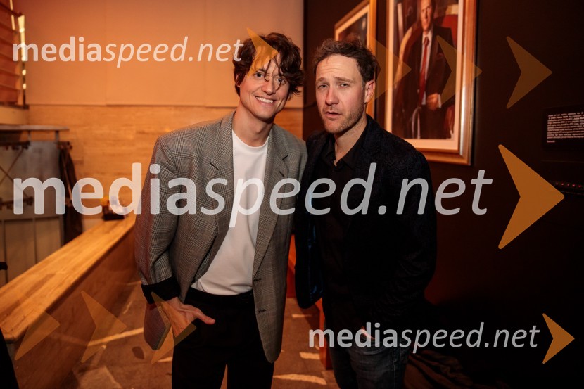  Domen Valič, igralec;  Klemen Slakonja, igralec, komik in TV voditeljKar želiš, to dobiš, premiera komedije