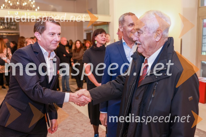  Tomaž Orešič, podpredsednik skupine Resalta;  Rudolf Moge, nekdanji politikPremiera Clugovega baletnega spektakla Faust v SNG Maribor