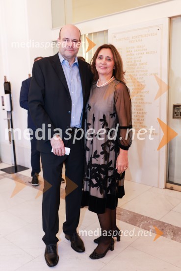  Jure Fišer, direktor Surovine; doc. dr. Suzana Žilič Fišer,  predstojnica Inštituta za medijske komunikacije na FERIPremiera Clugovega baletnega spektakla Faust v SNG Maribor