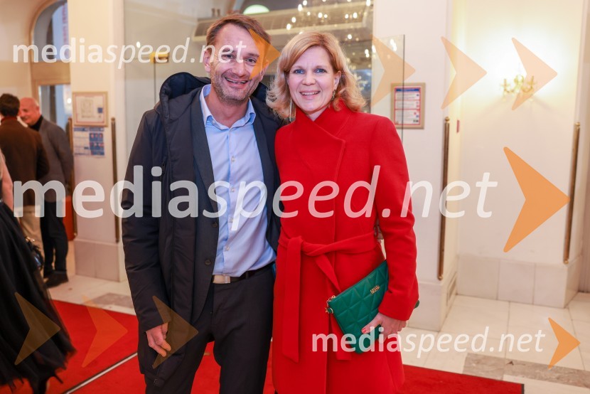  Žiga Remic, tehnični direktor, Remax bazeni;  Irena Plej, Remax bazeniPremiera Clugovega baletnega spektakla Faust v SNG Maribor