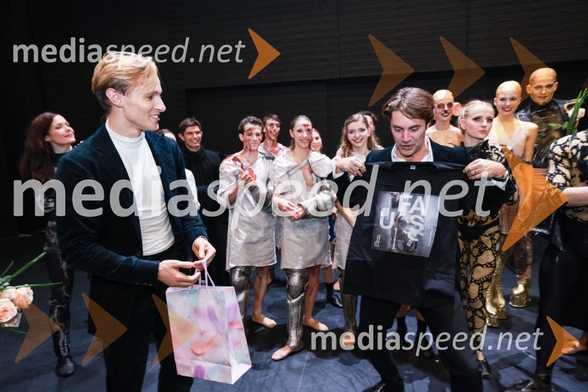  Davide Buffone, baletni plesalec;  Edward Clug, umetniški direktor, Balet SNG MariborPremiera Clugovega baletnega spektakla Faust v SNG Maribor