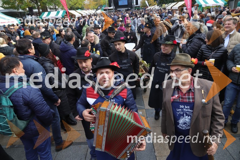  ... ;  Alojz  Jenuš - Slavek, outar in brač iz MalečnikaMartinovanje v Mariboru 2023