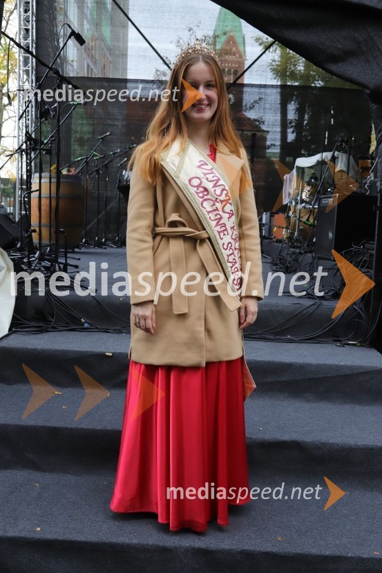  Anja Kelc, vinska kraljica občine StaršeMartinovanje v Mariboru 2023