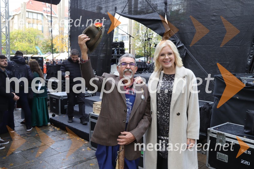  Alojz  Jenuš - Slavek, outar in brač iz Malečnika;  Darja Gajšek, pevka, voditeljicaMartinovanje v Mariboru 2023