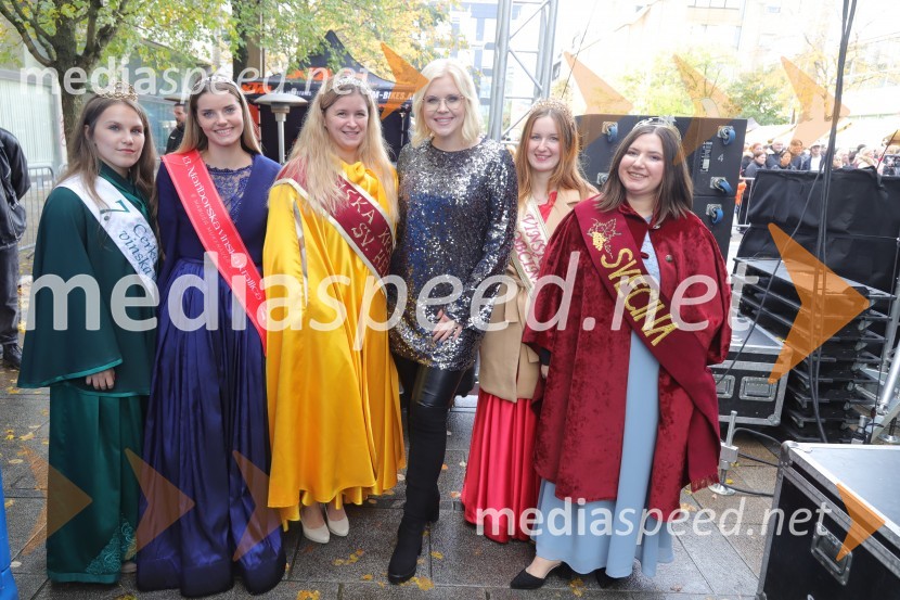  Patricija Peklar, 7. Cerkvenjaška vinska kraljica;  Maruša Mukenauer, Mariborska vinska kraljica 2023;  Monika Narat, 12. vinska krljica Svete Helene;  ... ;  Anja Kelc, vinska kraljica občine Starše;  Eva Valdhuber, svečinska vinska kraljicaMartinovanje v Mariboru 2023