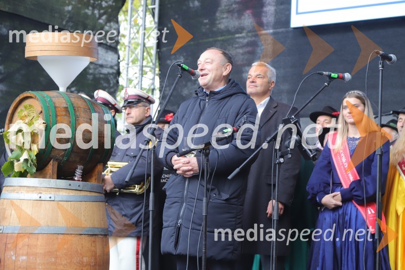  Stane Kocutar, mestni viničar, skrbnik Stare trte, novinar Radia Maribor, zgodovinarMartinovanje v Mariboru 2023