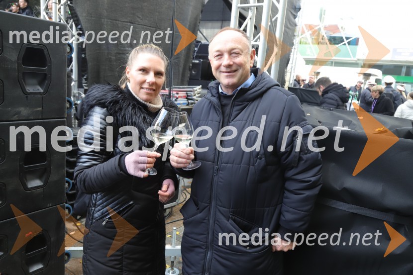  ... ;  Stane Kocutar, mestni viničar, skrbnik Stare trte, novinar Radia Maribor, zgodovinarMartinovanje v Mariboru 2023