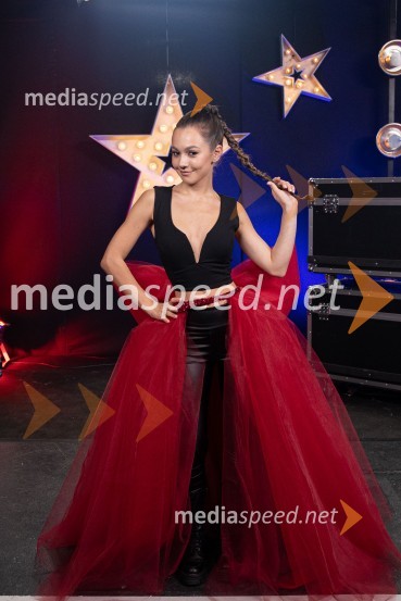  Sofia Chernistyna, pevkaSlovenija ima talent 2023, druga polfinalna oddaja