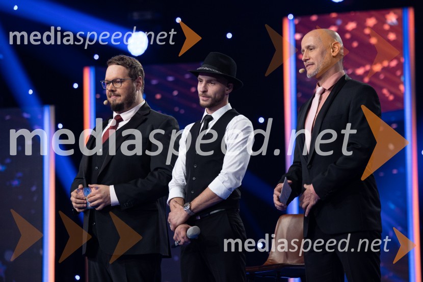  Sašo Stare, stand up komik, voditelj;  Jure Kotnik, pevec;  Peter Poles, televizijski voditeljSlovenija ima talent 2023, druga polfinalna oddaja