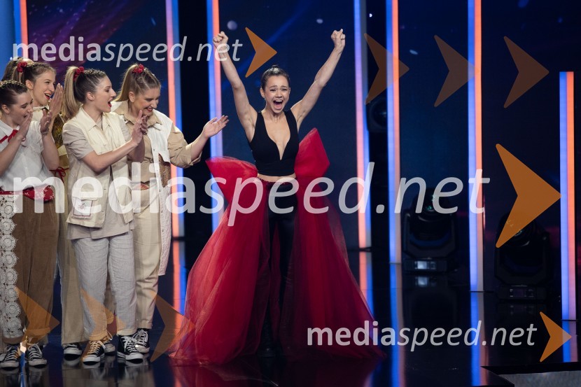  Sofia Chernistyna, pevkaSlovenija ima talent 2023, druga polfinalna oddaja