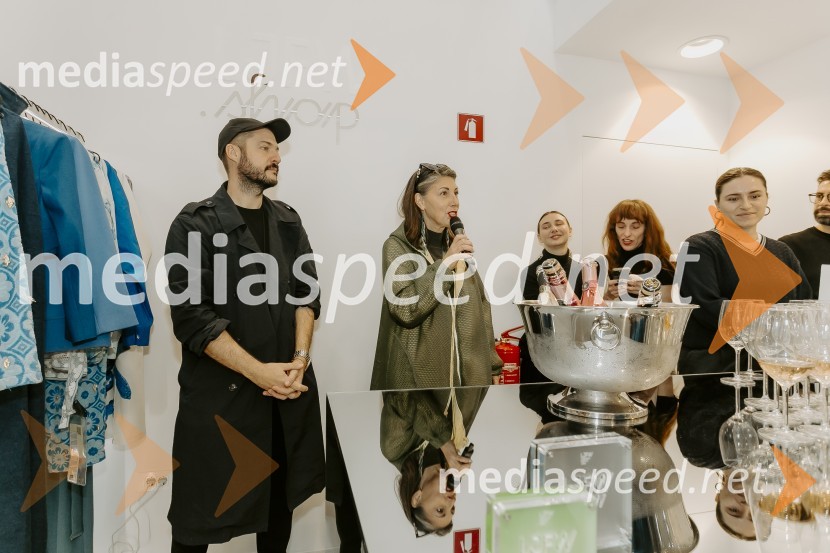  Den Baruca, direktor Zavoda LJFW;  Melinda Rebrek, izvršna producentka LJFWOtvoritev trgovine LJFW in podelitev nagrad WOW