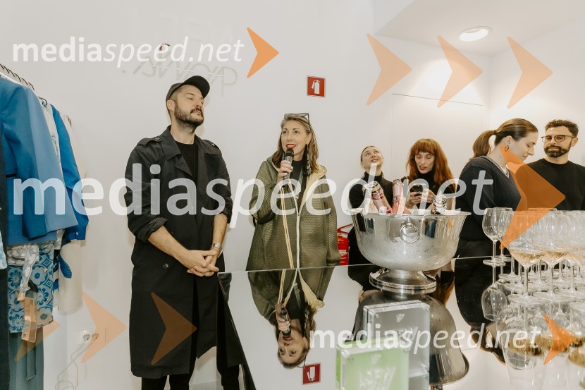  Den Baruca, direktor Zavoda LJFW;  Melinda Rebrek, izvršna producentka LJFWOtvoritev trgovine LJFW in podelitev nagrad WOW