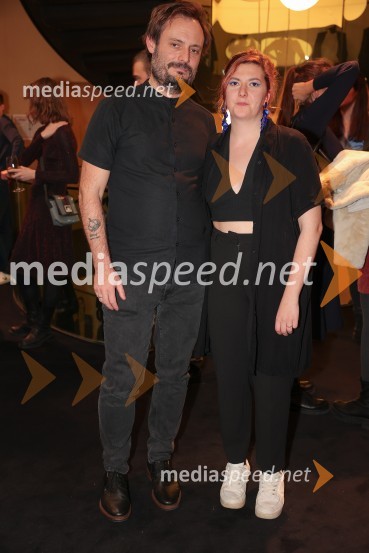  Milan Ramšak Marković, dramaturg;  Nina  Ramšak Marković, režiserkaArzenik in stare čipke, premiera