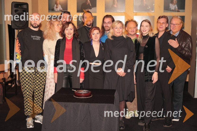  Jaka Lah, igralec;  Tanja Dimitrievska, igralka;  Tomo Tomšič, igralec;  Mirjam Korbar, igralka;  Filip Samobor, igralec;  Nina  Ramšak Marković, režiserka;  Matic Maco Lukšič, igralec;  Judita Zidar, igralka;  Gašper Jarni, igralec;  Klara Kuk, igralka, manekenka;  Matevž Sluga, AGRFT;  Jožef Ropoša, igralecArzenik in stare čipke, premiera