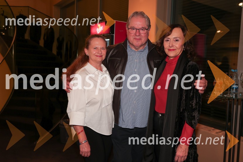  Ema Kozar, ravnateljica, Ekonomska šola Ljubljana;  Jožef Ropoša, igralec;  Mirjam Korbar, igralkaArzenik in stare čipke, premiera