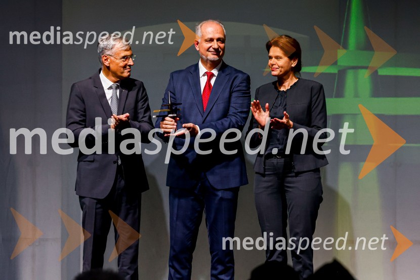 mag. Črtomir Remec,  predsednik Inženirske zbornice Slovenije; dr. Vojkan Jovičić, inženir; mag. Alenka Bratušek, Ministrica za infrastrukturoDan inženirske zbornice Slovenije