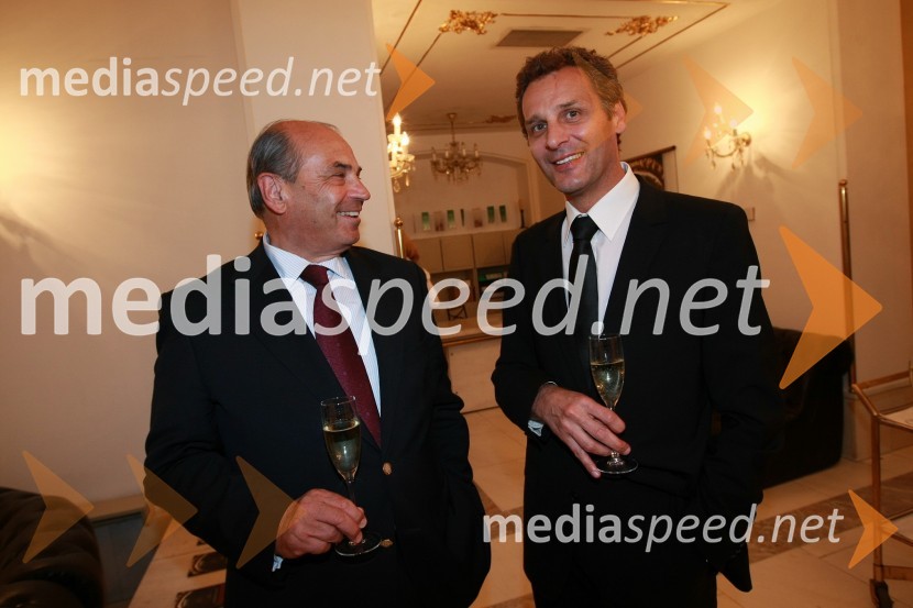 Dr. Roman Glaser, generalni direktor Perutnine Ptuj in Danilo Rošker, direktor SNG MariborPremiera opere Turandot v SNG Maribor