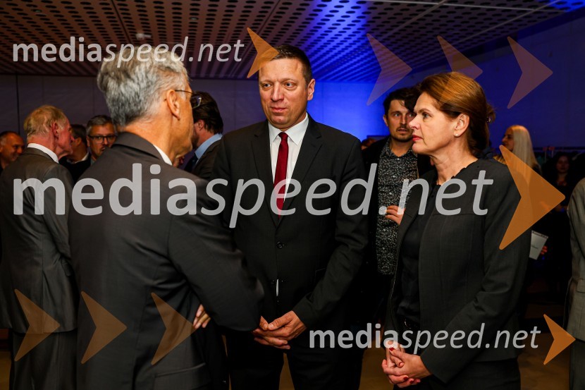 mag. Črtomir Remec,  predsednik Inženirske zbornice Slovenije; mag. Andrej Rajh, državni sekretar; mag. Alenka Bratušek, Ministrica za infrastrukturoDan inženirske zbornice Slovenije