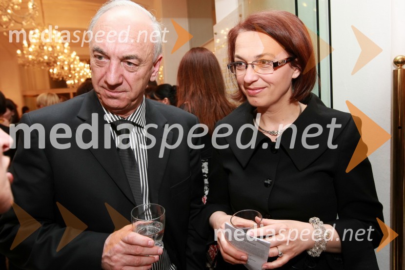 Janez Ujčič, generalni direktor RTS in mestni svetnik MOM ter Mirjana Koren, direktorica Pokrajinskega muzeja MariborPremiera opere Turandot v SNG Maribor