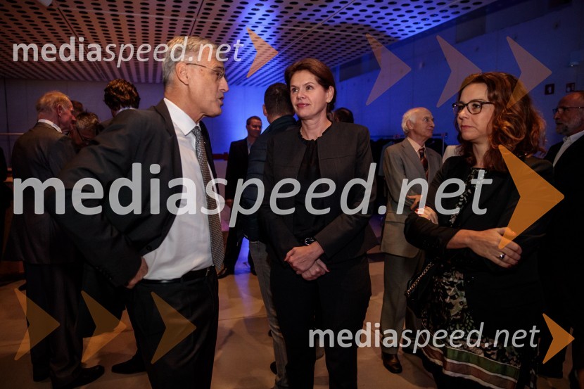 mag. Črtomir Remec,  predsednik Inženirske zbornice Slovenije; mag. Alenka Bratušek, Ministrica za infrastrukturo;  ... Dan inženirske zbornice Slovenije