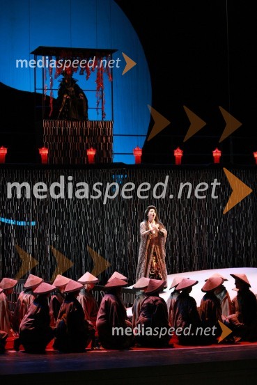 Elena Nebera, operna pevka v operi TurandotPremiera opere Turandot v SNG Maribor