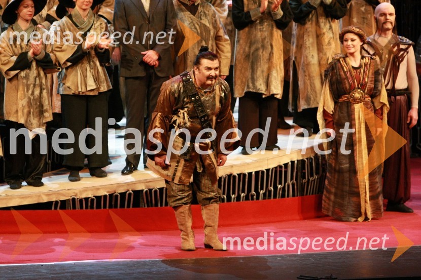 Janez Lotrič, operni pevecPremiera opere Turandot v SNG Maribor