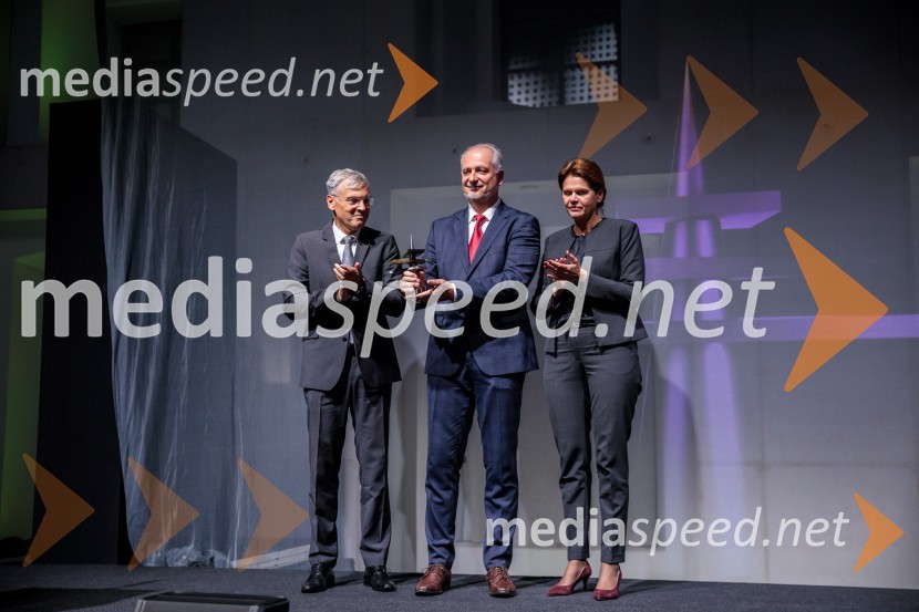 mag. Črtomir Remec,  predsednik Inženirske zbornice Slovenije; dr. Vojkan Jovičić, inženir; mag. Alenka Bratušek, Ministrica za infrastrukturoDan inženirske zbornice Slovenije