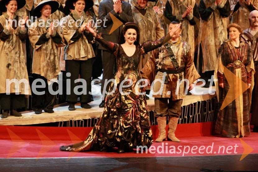 Elena Nebera, operna pevkaPremiera opere Turandot v SNG Maribor