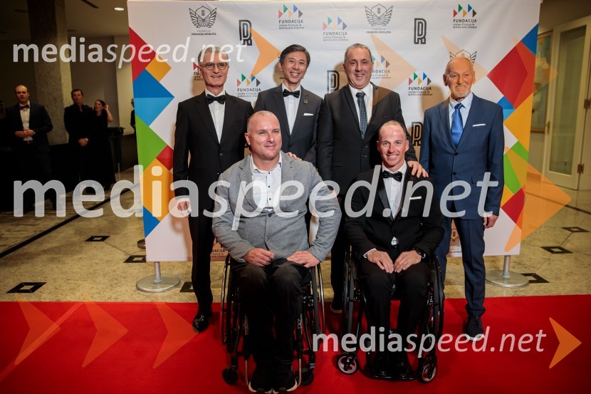  Franjo Bobinac, podpredsednik in generalni direktor za globalni marketing, Hisense International., predsednik Rokometne zveze Slovenije;  ... ;  ... ;   Damijan Lazar, Predsedk Zveze za šport invalidov;  Anej Doplihar, slovenski paraolimpijec;  Miroslav Cerar, nekdanji gimnastičar, nekdanji predsednik Odbora za podeljevanje Bloudkovih priznanjPrimož Roglič predal naziv botra, dobrodelna prireditev Olimpijskega komiteja Slovenije