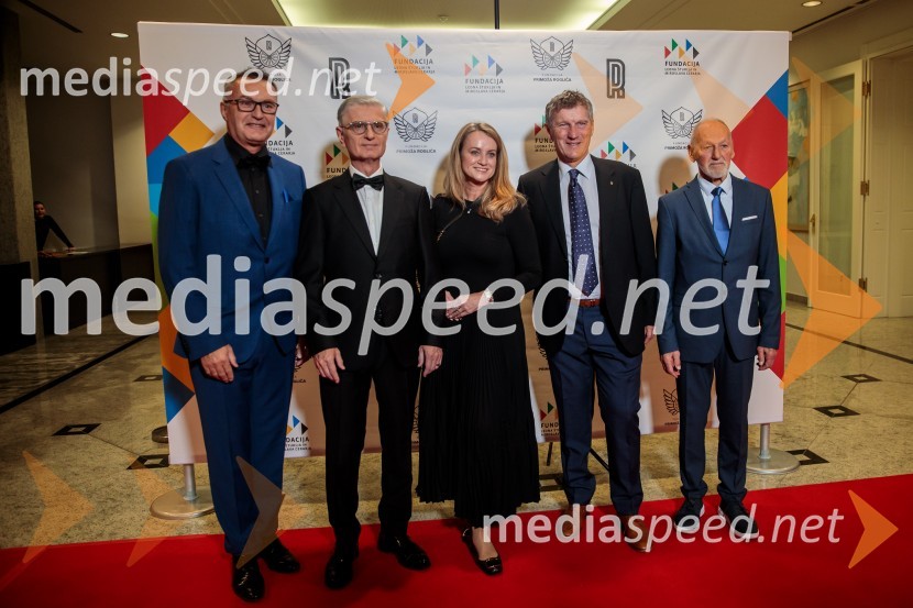  ... ;  Franjo Bobinac, podpredsednik in generalni direktor za globalni marketing, Hisense International., predsednik Rokometne zveze Slovenije;  ... ;  ... ;  Miroslav Cerar, nekdanji gimnastičar, nekdanji predsednik Odbora za podeljevanje Bloudkovih priznanjPrimož Roglič predal naziv botra, dobrodelna prireditev Olimpijskega komiteja Slovenije