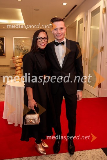  Nastja Lanišek;  Anže Lanišek, smučarski skakalecPrimož Roglič predal naziv botra, dobrodelna prireditev Olimpijskega komiteja Slovenije