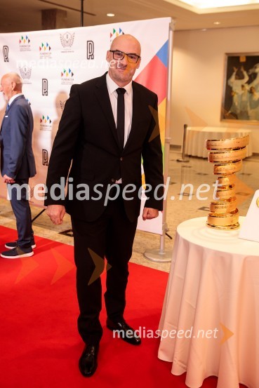 Primož Roglič predal naziv botra, dobrodelna prireditev Olimpijskega komiteja Slovenije