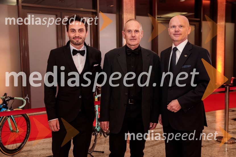  ... ;  ... ;  Gregor  Benčina, predsednik Slovenijales Group, podpredsednik sveta zavoda CER, iniciator pobude GreenTech SloveniaPrimož Roglič predal naziv botra, dobrodelna prireditev Olimpijskega komiteja Slovenije