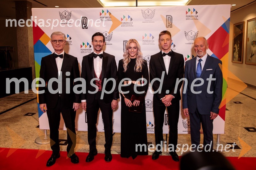  Franjo Bobinac, podpredsednik in generalni direktor za globalni marketing, Hisense International., predsednik Rokometne zveze Slovenije;  Primož Roglič, kolesar;  Urška Žigart, kolesarka;  Tadej Pogačar, kolesar;  Miroslav Cerar, nekdanji gimnastičar, nekdanji predsednik Odbora za podeljevanje Bloudkovih priznanjPrimož Roglič predal naziv botra, dobrodelna prireditev Olimpijskega komiteja Slovenije